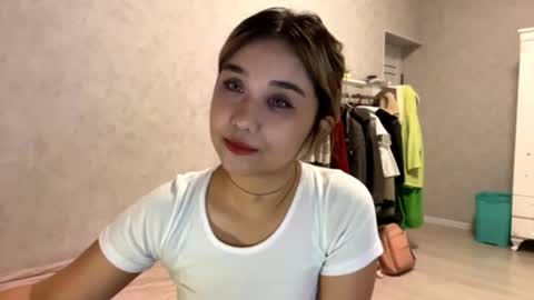 Lara online show from October 29, 6:09 pm