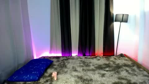 MIKAY OR MIKAH online show from February 3, 6:17 pm