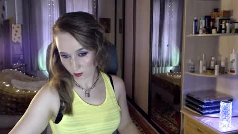 Snapshot of classyinna chatting on October 17, 8:39 am classyinna online show from October 17, 8:39 am