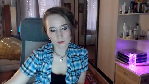 Snapshot of classyinna chatting on October 21, 8:37 am classyinna online show from October 21, 8:37 am