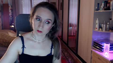 Snapshot of classyinna chatting on October 29, 9:44 am classyinna online show from October 29, 9:44 am