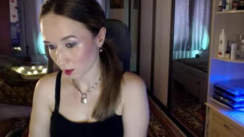 Snapshot of classyinna chatting on October 31, 5:08 am classyinna online show from October 31, 5:08 am