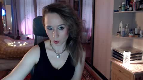 Snapshot of classyinna chatting on November 11, 8:36 am classyinna online show from November 11, 8:36 am