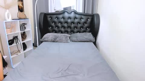 Naughty Claudia online show from May 16, 12:51 am