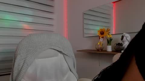 Snapshot of clawdeen_hot chatting on March 21, 8:19 am Clawdeen online show from March 21, 8:19 am