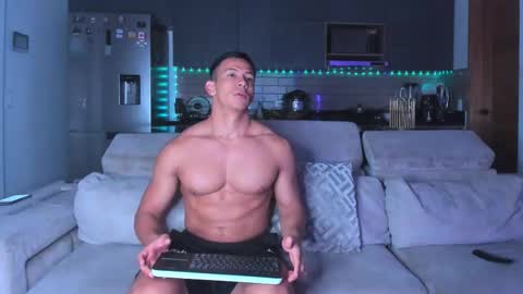 claytonburgues online show from March 28, 6:13 am