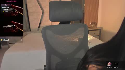 Cleo Adams online show from October 3, 5:26 am