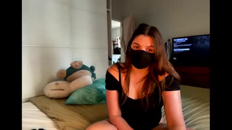 clementine75009 online show from May 8, 2:55 pm