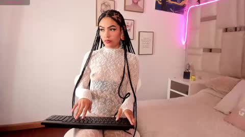 Cleo  smith online show from September 25, 12:25 am