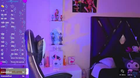 cleopatra online show from February 3, 6:13 pm