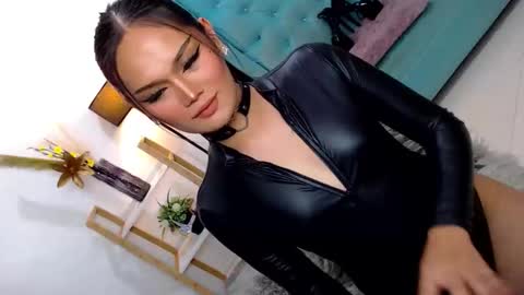 Cleo online show from November 29, 11:52 pm