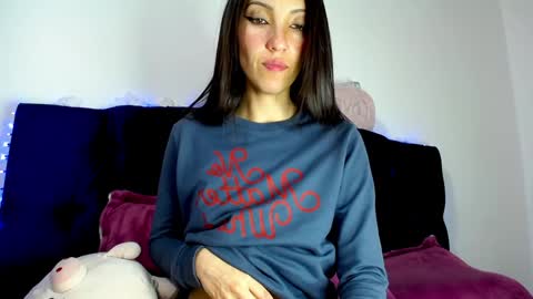 Snapshot of cleopatra_cute chatting on December 12, 12:05 am Nicol online show from December 12, 12:05 am