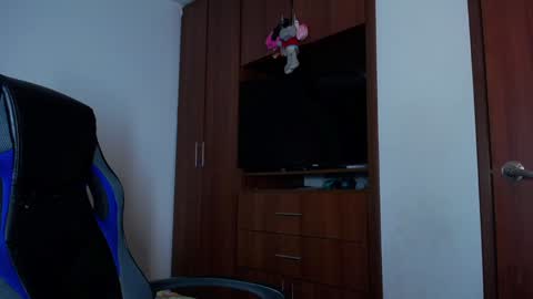 Snapshot of cleopatra_cute chatting on January 26, 3:27 am Nicol online show from January 26, 3:27 am