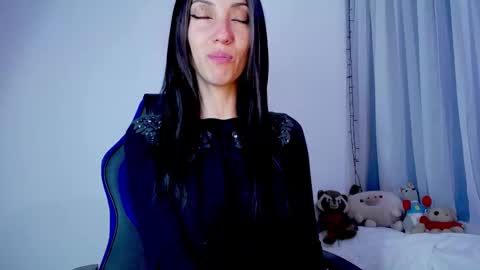  Nicol  online show from December 2, 3:56 am