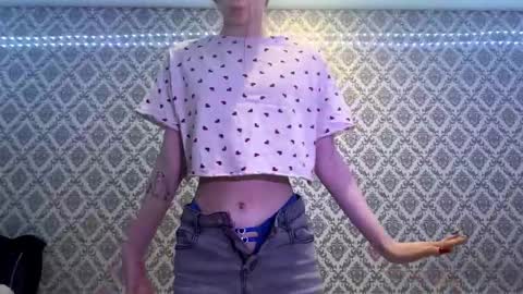 Snapshot of cleotilderinde chatting on December 22, 7:00 pm Cleo online show from December 22, 7:00 pm