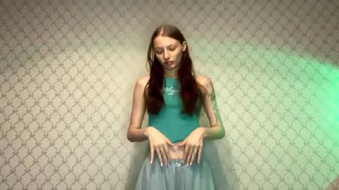 Snapshot of cleotilderinde chatting on January 19, 4:11 pm Cleo online show from January 19, 4:11 pm