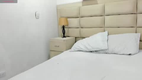 Snapshot of cleowhite_ chatting on November 12, 4:02 am cleowhite_ online show from November 12, 4:02 am