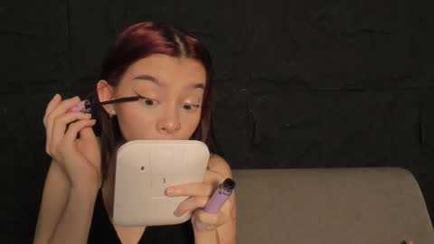 Snapshot of cleowhite_ chatting on November 25, 9:48 pm cleowhite_ online show from November 25, 9:48 pm