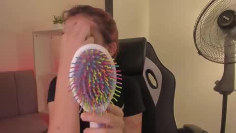 Snapshot of cleowhite_ chatting on February 12, 9:21 pm cleowhite_ online show from February 12, 9:21 pm