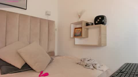 Snapshot of clhoe_johnson_ chatting on September 27, 11:59 am clhoe_johnson_ online show from September 27, 11:59 am