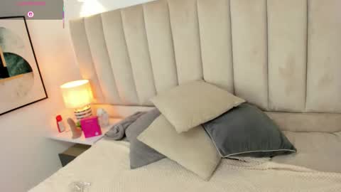 Snapshot of clhoe_johnson_ chatting on October 7, 12:46 pm clhoe_johnson_ online show from October 7, 12:46 pm