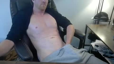 Snapshot of cliffordgetsitdone chatting on March 12, 5:08 pm cliffordgetsitdone online show from March 12, 5:08 pm