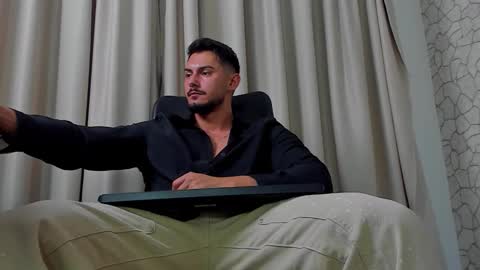 Snapshot of clintmasterss chatting on September 29, 5:01 am ClintMasterss online show from September 29, 5:01 am