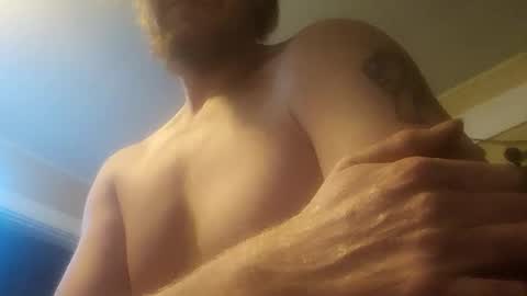 Snapshot of clintontaurus5189 chatting on November 24, 3:06 am clintontaurus5189 online show from November 24, 3:06 am