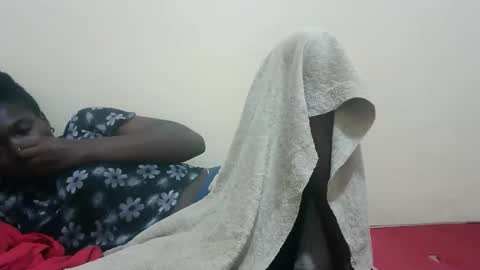 clity_creamer online show from September 18, 12:01 am