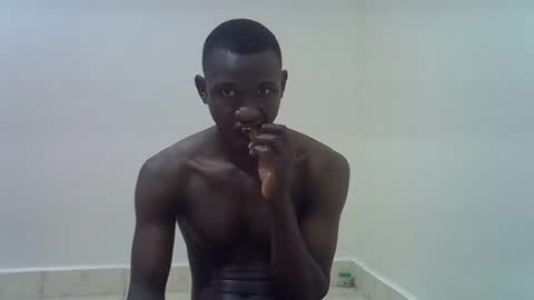 clive_damian online show from April 25, 2:47 pm
