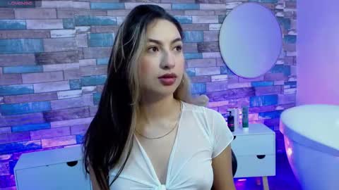 Snapshot of cloe_1tay chatting on March 19, 3:21 am cloe_1tay online show from March 19, 3:21 am