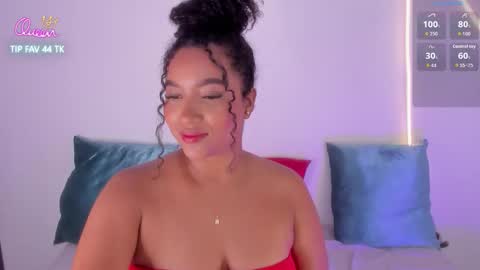 cloe_25 online show from February 11, 10:48 pm