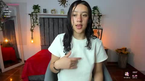cloe_7 online show from May 6, 11:48 am