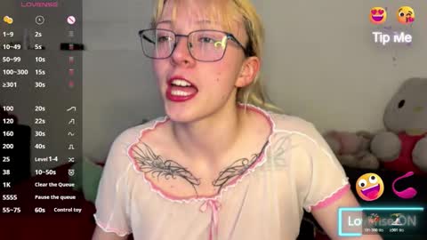  CLOE  online show from October 27, 11:41 pm