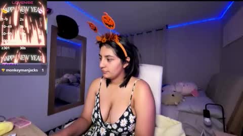 cloe small online show from October 21, 1:17 am