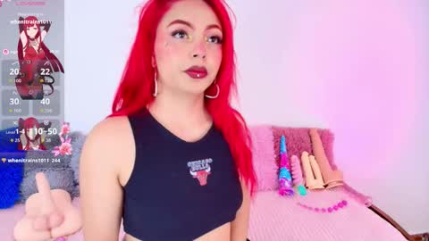 Snapshot of cloee_lovee chatting on February 18, 10:17 pm cloee lovee online show from February 18, 10:17 pm