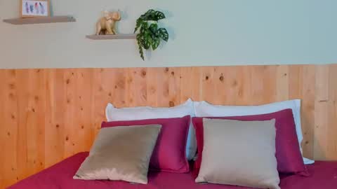 Snapshot of cloehsmiith chatting on September 24, 11:13 am Chloe Smith online show from September 24, 11:13 am