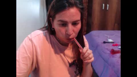 Snapshot of cloepregnant25 chatting on February 20, 6:30 pm cloepregnant25 online show from February 20, 6:30 pm