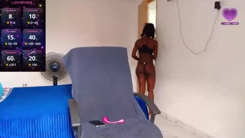 cloey_katherim online show from June 3, 11:57 am