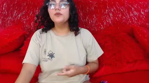 Snapshot of clohe_watsonn chatting on October 16, 12:17 pm Clohe online show from October 16, 12:17 pm
