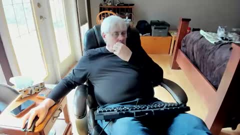 cloudalert62 online show from March 23, 7:51 pm