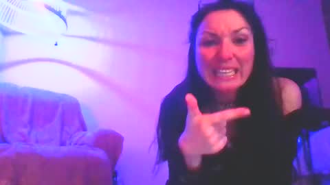 Snapshot of cloudy2025 chatting on February 9, 4:05 am cloudy2025 online show from February 9, 4:05 am