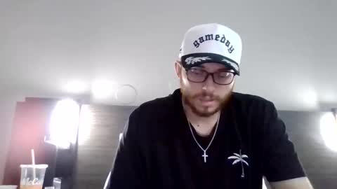 tallhungandcloudy online show from April 26, 1:47 am