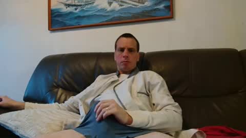 clouplefun online show from March 31, 6:03 am