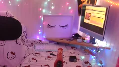 Clover51980 online show from March 12, 5:24 am