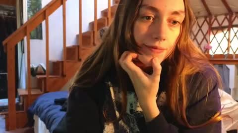 Snapshot of clover_tully chatting on January 9, 8:55 pm Clover online show from January 9, 8:55 pm