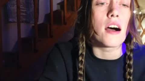Snapshot of clover_tully chatting on January 10, 10:36 pm Clover online show from January 10, 10:36 pm