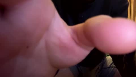 Snapshot of cloverboy1988 chatting on November 2, 12:40 pm cloverboy1988 online show from November 2, 12:40 pm