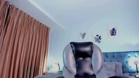 emely dolce online show from June 5, 5:47 am