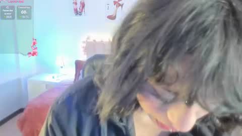 Snapshot of clown_face chatting on June 20, 3:20 am emely dolce online show from June 20, 3:20 am